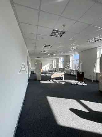 Оренда офісне приміщення на Миколи Міхновського бул. приміщень - 9, поверх - 3/8 Київ