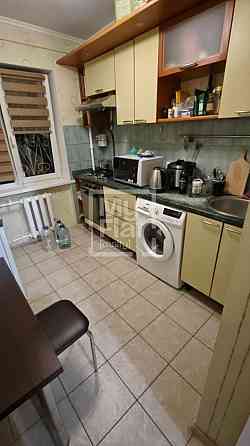 Продаж Квартира 2-кімнатна, 2/5 поверх на вул. Голосіївський Киев