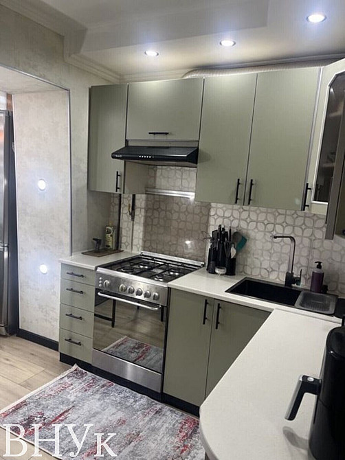 Продаж Квартира 3-кімнатна, 5/5 поверх на Героів Майдану Чернівці - фото 2