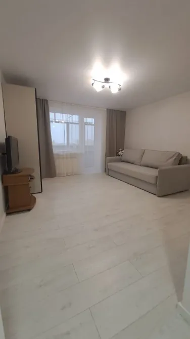 Продаж 1к Квартира 39 кв.м Семафорная Дніпро - фото 1