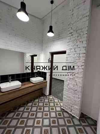 Оренда офісне приміщення на Межигорская ул. поверх - 4/5 Київ