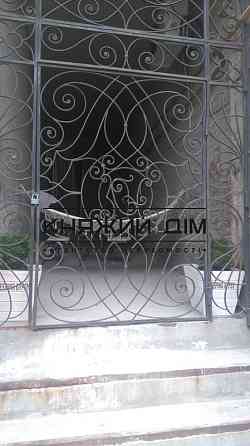 Продаж офісне приміщення на Олеся Гончара ул. Киев