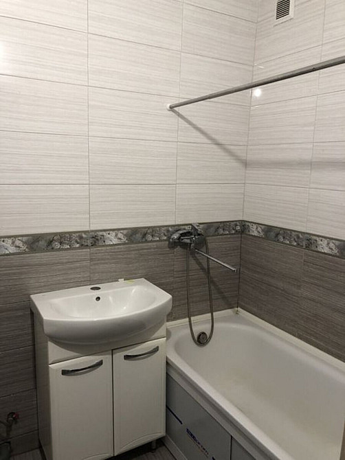 Оренда Квартира 1-кімнатна, 9/9 поверх Киев - изображение 1