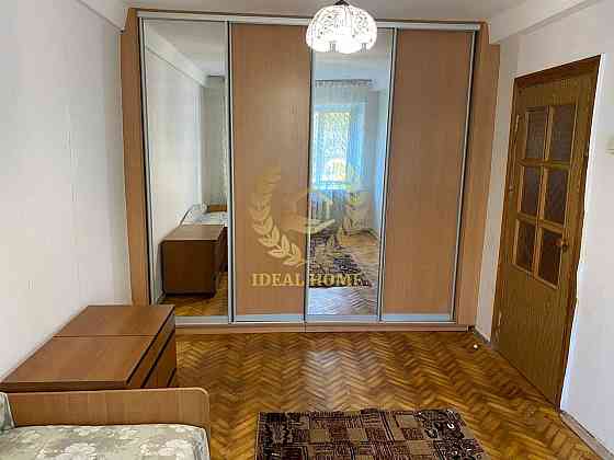 Продаж Квартира 2-кімнатна на Милютенко ул., 28А Київ