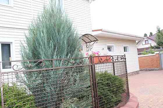 Будинок біля паркової зони Санаторний провулок Кропивницький. Кропивницький