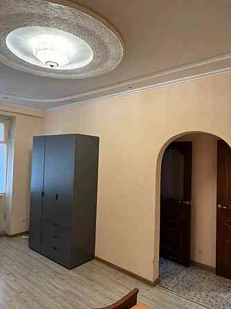 Оренда Квартира 1-кімнатна, 4/4 поверх на Гетьмана, 30 Kiev