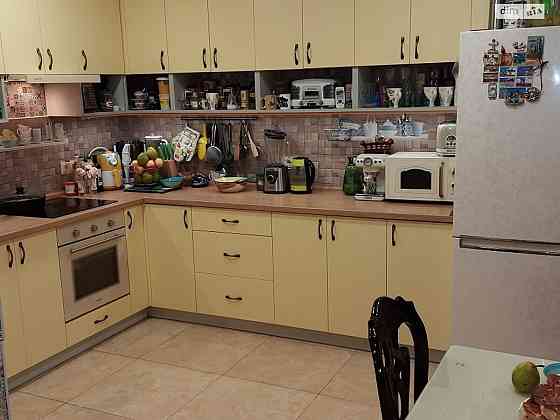 Продаж Квартира 2-кімнатна, 1/27 поверх на Гашека, 22 Київ