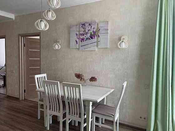 Продаж Квартира 2-кімнатна, 22/25 поверх на Драгоманова вул., д. 2а Kiev