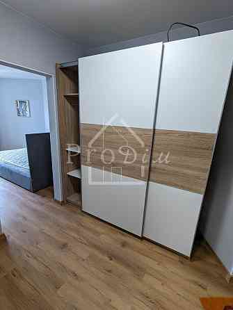 Оренда Квартира 1-кімнатна, 23/25 поверх на Юлії Здановської вул. (Михайла Ломоносова), 38Г Киев