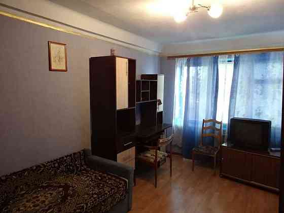 Оренда Квартира 2-кімнатна, 2/5 поверх на Миропольская ул., 27/16 Киев