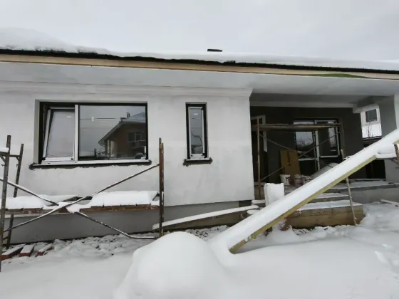 Продаж 1-поверховий Будинок з ділянкою 7.5 сот 140 кв.м 4 кімн. на Зелена Ужгород