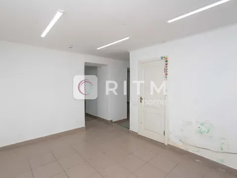 Здається    Чернівці Аркадія Жуковського (Горького Максима) вулиця 19 Чернівці - фото 9