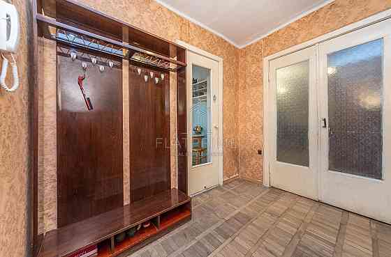 Продаж Квартира 3-кімнатна, 4/5 поверх на Зеленого Клину вул., д. 6 Київ