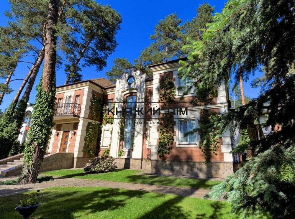 Оренда без комісії 3-х поверхового будинку в англійському стилі Романків. №139305  - фото 1