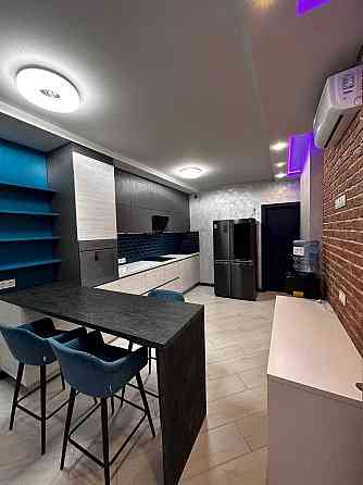 Продаж Квартира 2-кімнатна, 21/25 поверх на Драгоманова вул., д. 2Б Киев