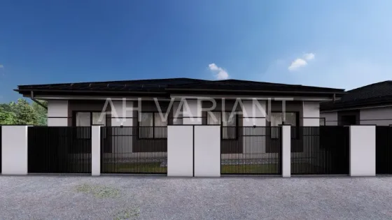 For sale 1-storey House with land 3 ares 129 sq.m 3 rooms at Центральна Storozhnytsia