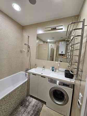 Оренда Квартира 1-кімнатна, 25/25 поверх на Драгоманова, 2 Kiev