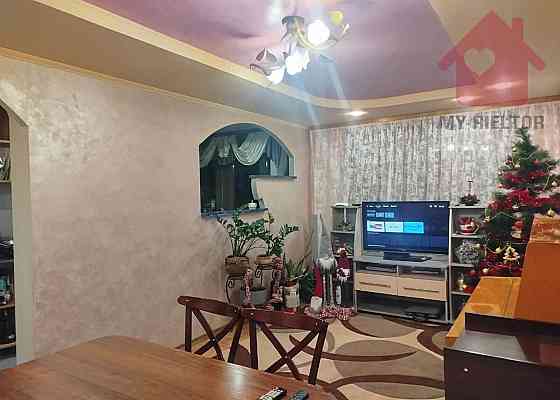 Продаж Квартира 3-кімнатна, 5/5 поверх на Восьмого Березня Uzhhorod