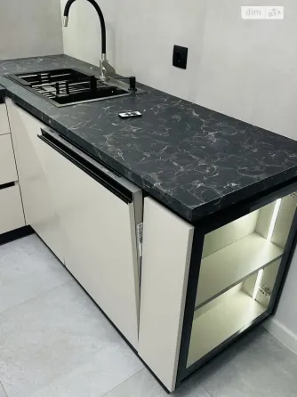 For sale 1-room Apartment 40 sq.m провулок Тарнавського Ternopil'