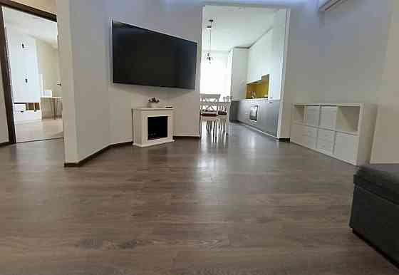 Продаж Квартира 2-кімнатна, 2/9 поверх на Дмитра Луценка вул., 12 Киев