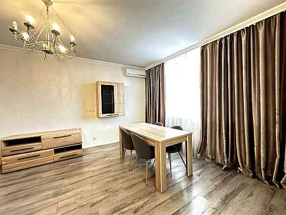 Продаж Квартира 2-кімнатна, 5/23 поверх на Володимира Івасюка вул., д. 2-Д Киев