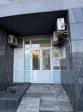 Оренда Будинок 7-кімнатний на Бажана Миколи пр-т, 16 Київ