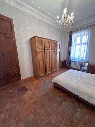 Продаж Квартира 2-кімнатна, 3/3 поверх на Базарная улица, 21 Одесса