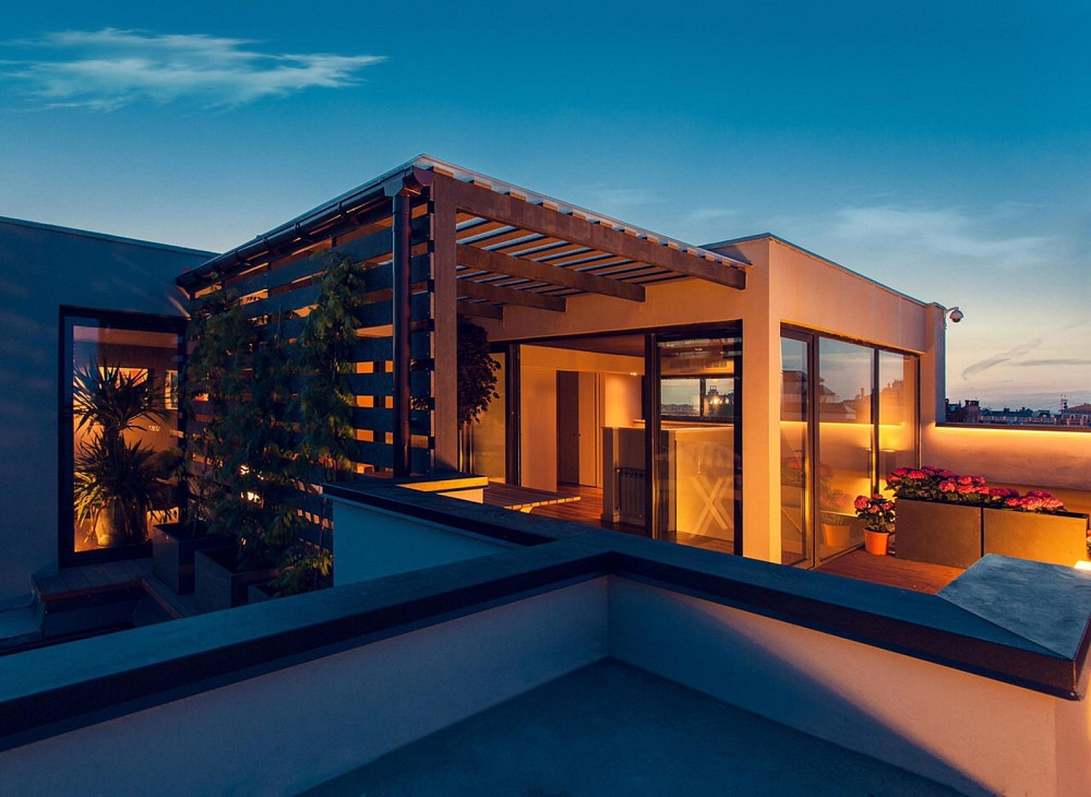 Продаж Квартира 4-кімнатна, 5/5 поверх на Екатерининская ул., 25 Одесса - изображение 1