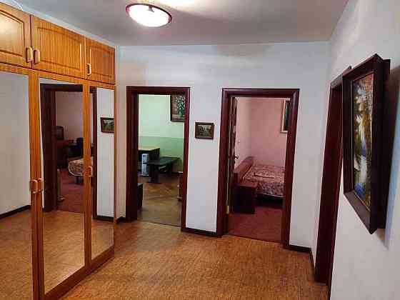 Оренда Квартира 3-кімнатна, 4/10 поверх на ул. Бориса Гмыри Kiev