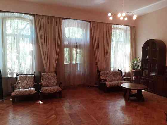 Четырех комнатная квартира на Успенской угол Кузнечной Одесса