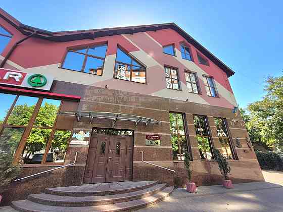 Продаж торгове приміщення на Хмельницького Б. вул., 78 поверх - 2/3 Ivano-Frankivs'k