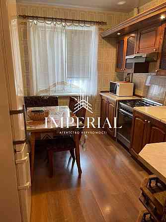 Оренда Квартира 3-кімнатна, 6/9 поверх на вул. Дмитра Луценка Київ