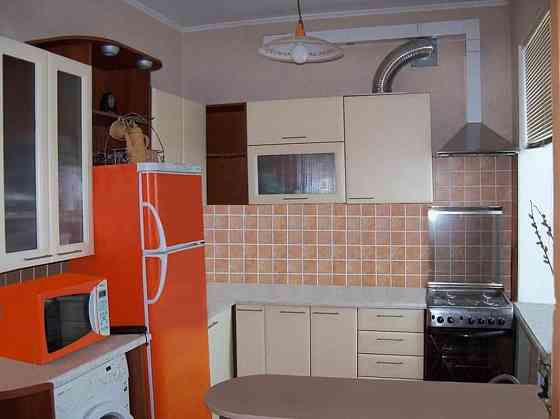 Оренда Квартира 2-кімнатна, 2/5 поверх на Кудри Ивана ул., 37 Киев