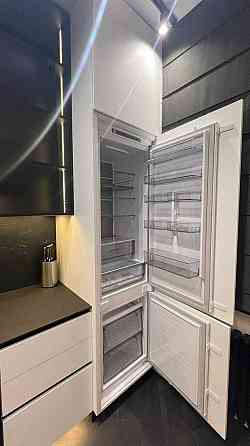 Продаж Квартира 2-кімнатна, 1/5 поверх на Михайла Бойчука вул., д. 9/12 Киев