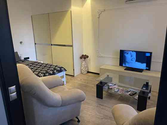 Оренда Квартира 1-кімнатна, 8/22 поверх на вул. Урлівська, 34 Kiev