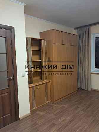 Оренда Квартира 1-кімнатна, 14/24 поверх на Софьи Русовой ул. Київ