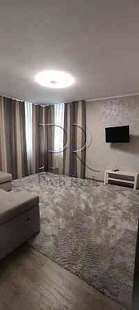 Оренда Квартира 3-кімнатна, 14/25 поверх на вул. Драгоманова, 2А Киев