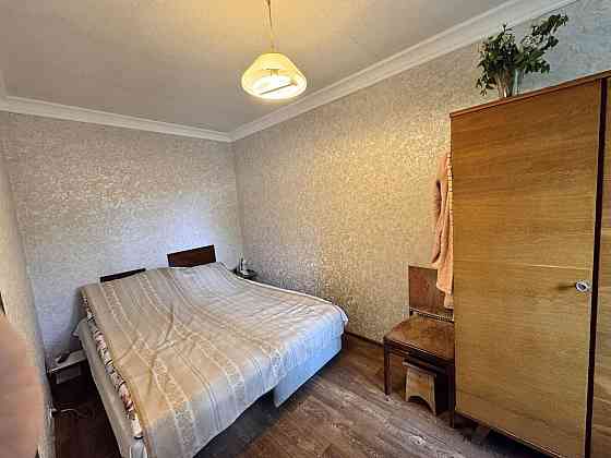 Продаж Квартира 3-кімнатна, 3/5 поверх на Гагарина пр., 141 Дніпро