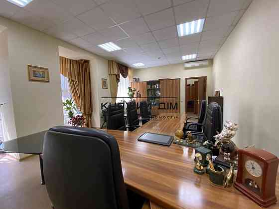 Оренда офісне приміщення на вул. Выборгская ул./ Олекси Тихого поверх - 2/3 Київ