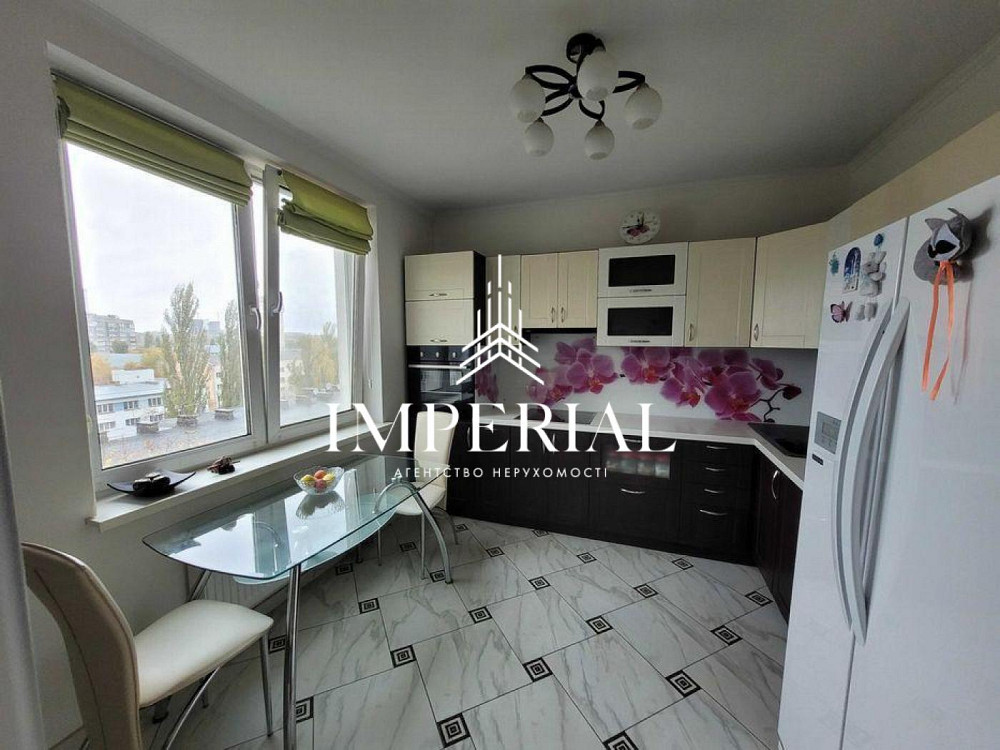 Оренда Квартира 3-кімнатна, 8/17 поверх на вул. Розумовського Київ - фото 2