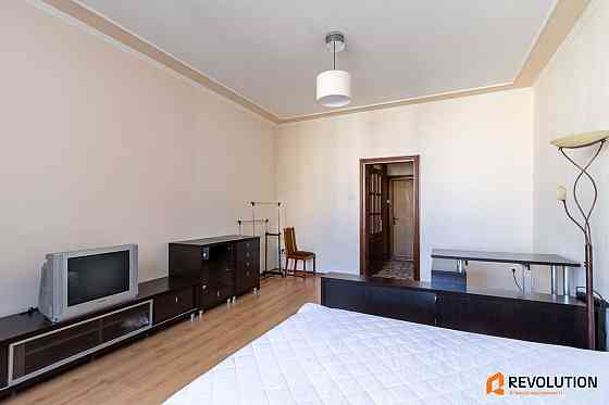 Оренда Квартира 1-кімнатна, 11/25 поверх на Урловська, 16/37 Kiev