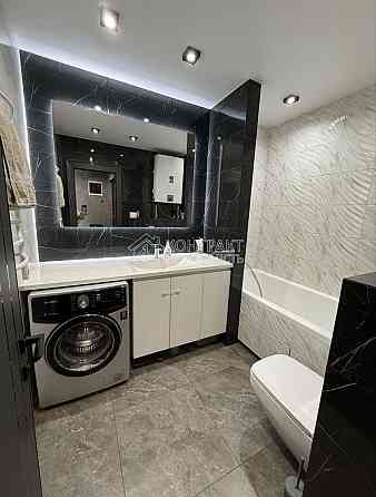 Продаж Квартира 3-кімнатна, 3/9 поверх на вул. Амосова Kharkiv