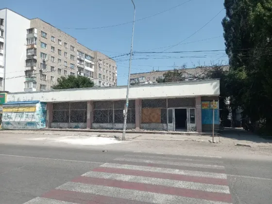 Premises on the red line near ATB (Sukhomlinskyi) Dnipro