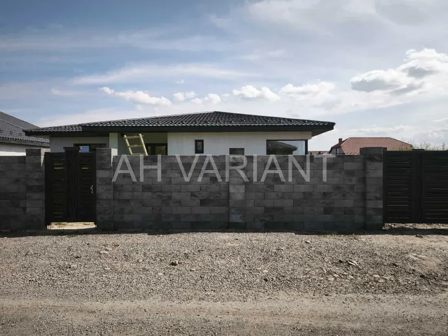 For sale 1-storey House with land 8 ares 150 sq.m 4 rooms at Чеська Uzhhorod - photo 1