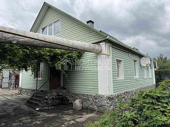 Продаж Будинок 5-кімнатний на вул. Курортна 