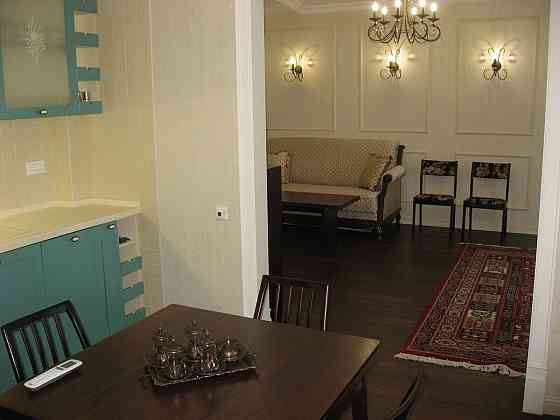 Оренда Квартира 2-кімнатна, 12/24 поверх на Парково-Сирецька, 4в Киев