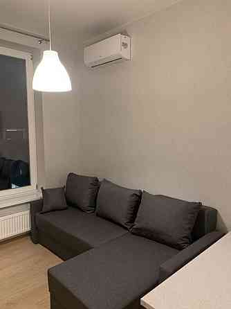 Продаж Квартира 1-кімнатна, 3/4 поверх на Идейная, 7 Kiev