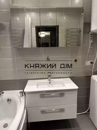 Продаж 3 кімнатна квартира по вул. Градинська Код 21145794 Kiev