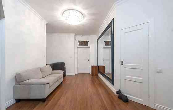 Продаж Квартира 3-кімнатна, 12/27 поверх на Коновальця Євгена вул., д. 44а Київ