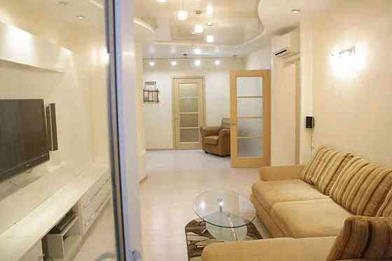 Оренда Квартира 3-кімнатна, 3/16 поверх на ул. Михаила Драгоманова, 1-г Киев